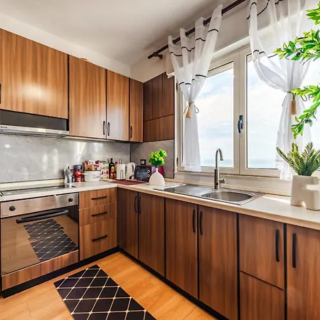 Premium Azure Center Apartment Durres